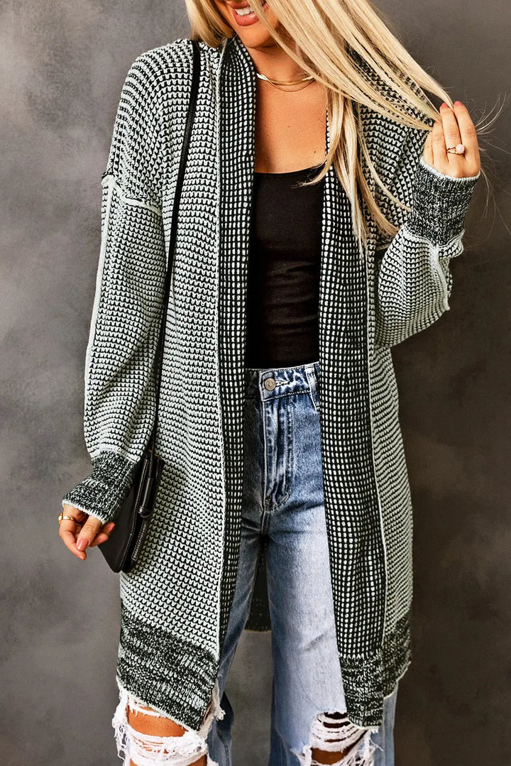 Cardigan long tricoté à carreaux gris ouvert sur le devant Perfectelena