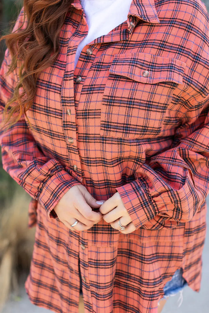 Chemise rouge à carreaux, manches longues, fente latérale, ourlet en détresse Perfectelena