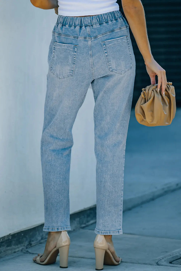 Pantalon de jogging en denim à poches rondes en détresse bleu ciel Perfectelena