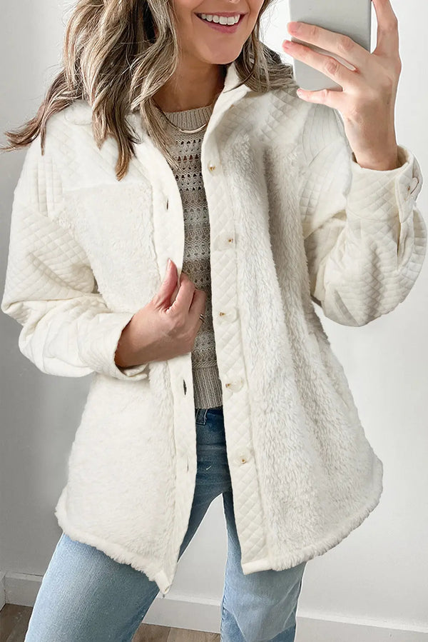 Veste boutonnée en patchwork Sherpa matelassé de couleur unie blanche Perfectelena